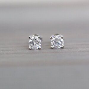 S925 1cttw Clear Diamond AAAAA CZ 4-Prong Solitaire Style Stud Earrings Sterling